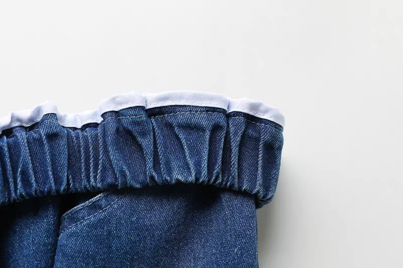 🧸 Cute Bear Print 3-Piece Kids Outfit Set – Hoodie, T-Shirt & Jeans Combo