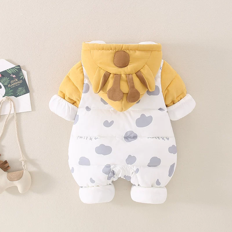 Cute Giraffe Baby Romper – Soft & Cozy Jumpsuit