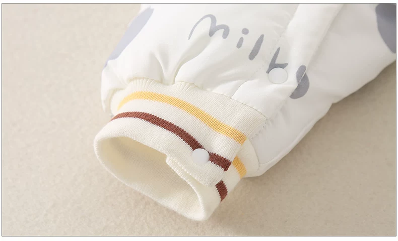 Cute Giraffe Baby Romper – Soft & Cozy Jumpsuit